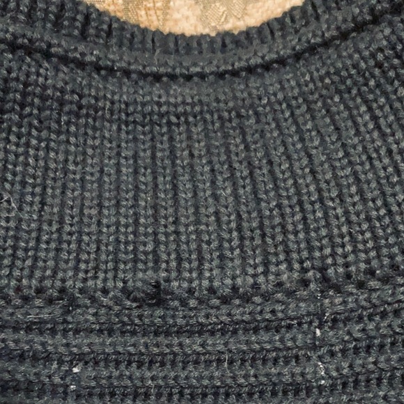 Calvin Klein cardigan. - Picture 5 of 5